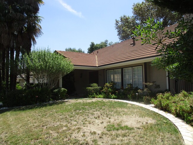 Primary Photo - 18216 Index St