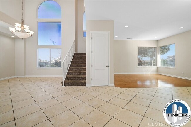 Building Photo - 17998 Vista Point Dr