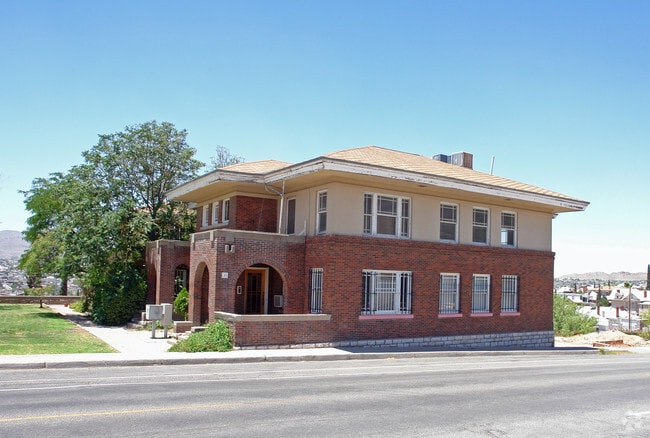 Primary Photo - 800 Prospect St