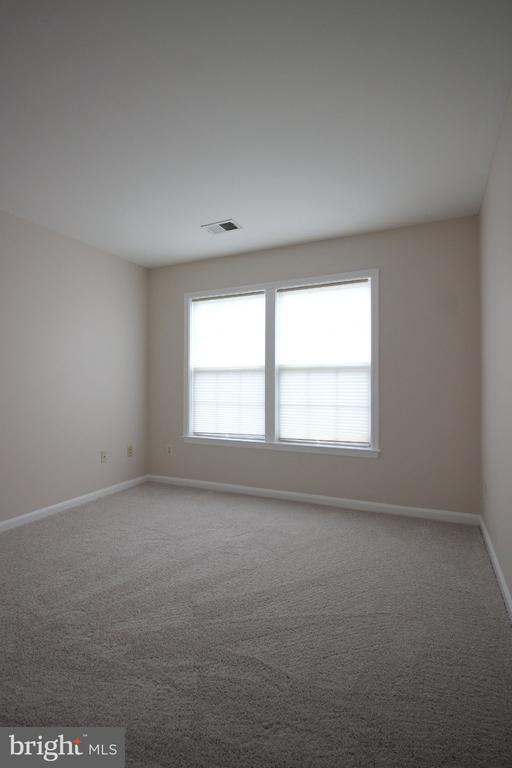 Building Photo - 46140 Cecil Terrace