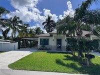 Building Photo - 2884 SW 17th St