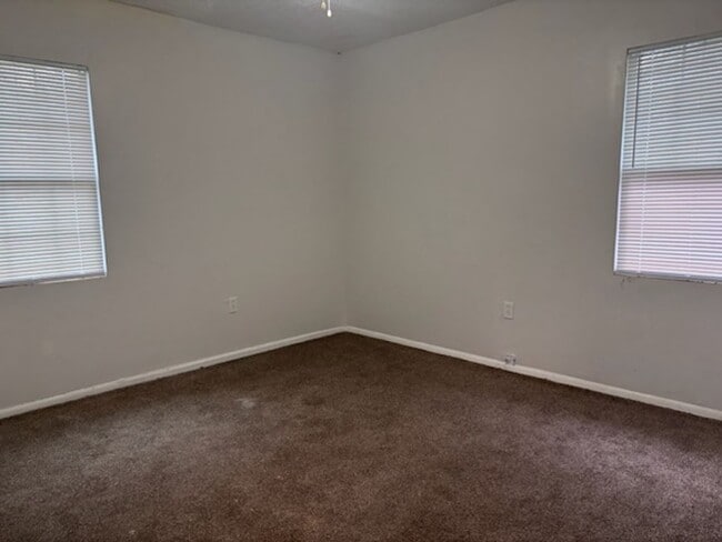 Building Photo - 3764 Camilla Dr