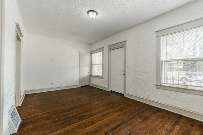 Building Photo - 3542 College Ave