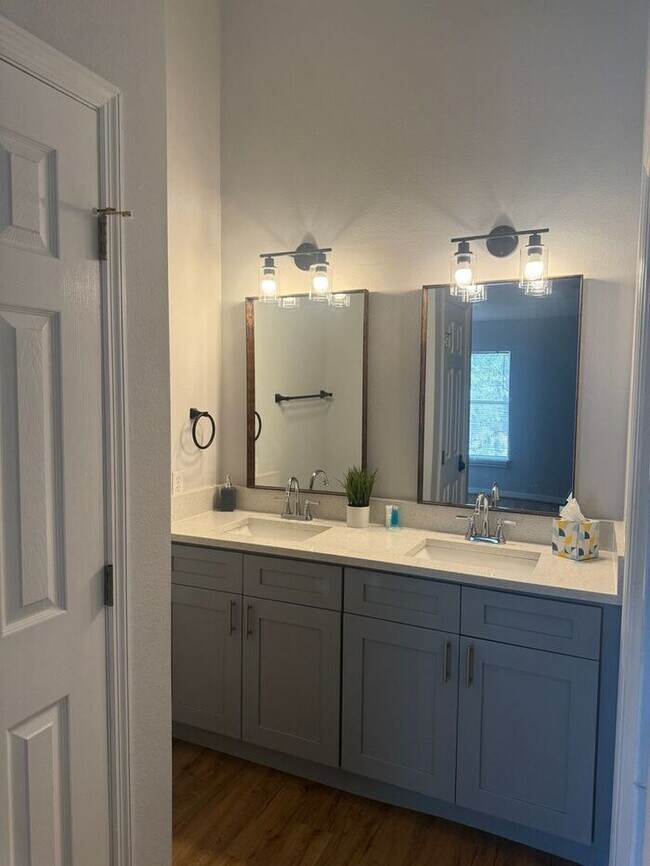 Building Photo - FREE RENT!!! Condo at Club Cortile, Kissimmee
