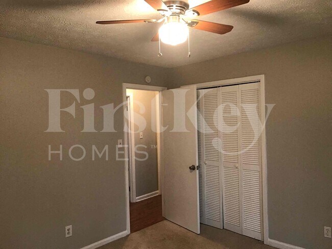 Building Photo - 2029 Abington Ln