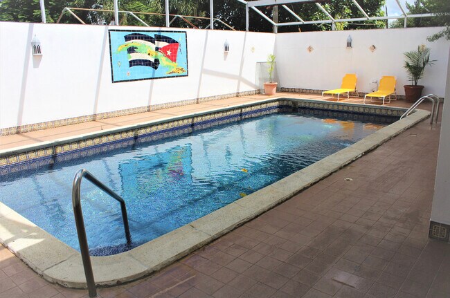 Building Photo - 41 NW 69th Ave