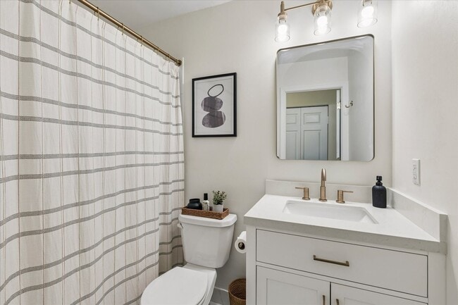 Building Photo - Bright & Renovated 1B/1B Condo with Pool, Tennis, & Chester Valley Trail Access – Old Forge Crossing