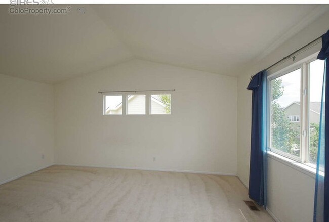 Building Photo - Stunning Home - Lots of Space - Beautiful ...