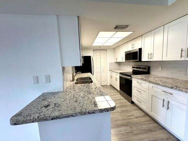 Building Photo - 100 Crestwood Ct N