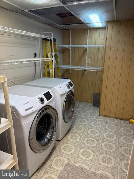 Building Photo - 2636 East Side Dr