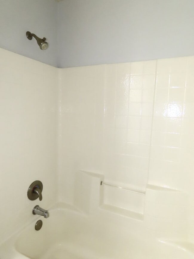 Building Photo - South Tyler, Stunning 4 Bedroom. 3.5 Bath ...
