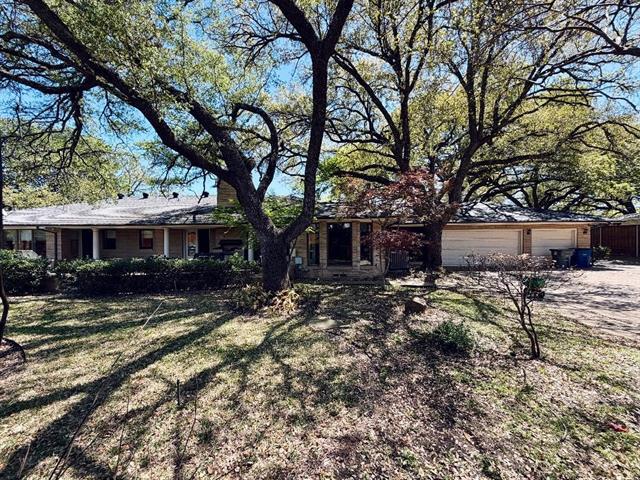 Building Photo - 7141 Twin Tree Ln