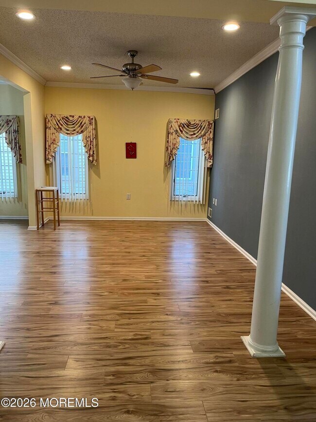 Building Photo - 11 Umberland Pl