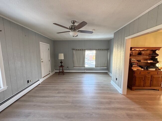 Building Photo - 262 Oak Hill Rd