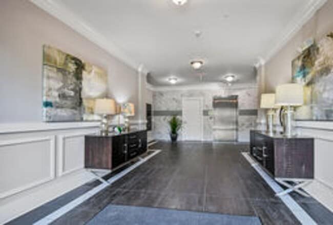 Building Photo - Spacious and Modern 2BR/2BA Condo in Norbeck Crossing