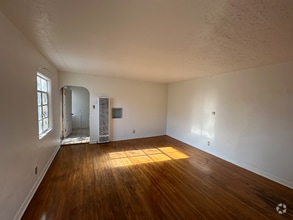 Building Photo - 4227 Brockmont Ave NE