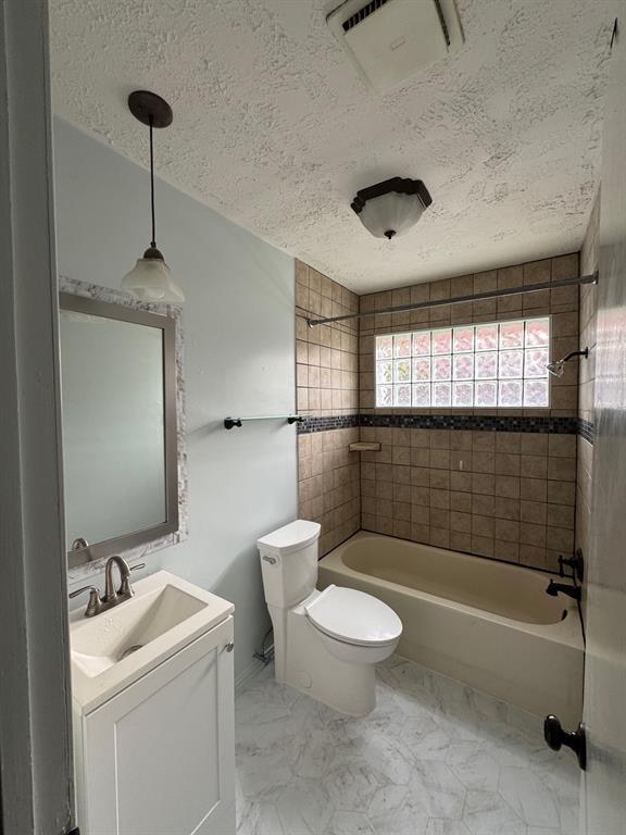 Building Photo - 14323 Quiet Town Ln