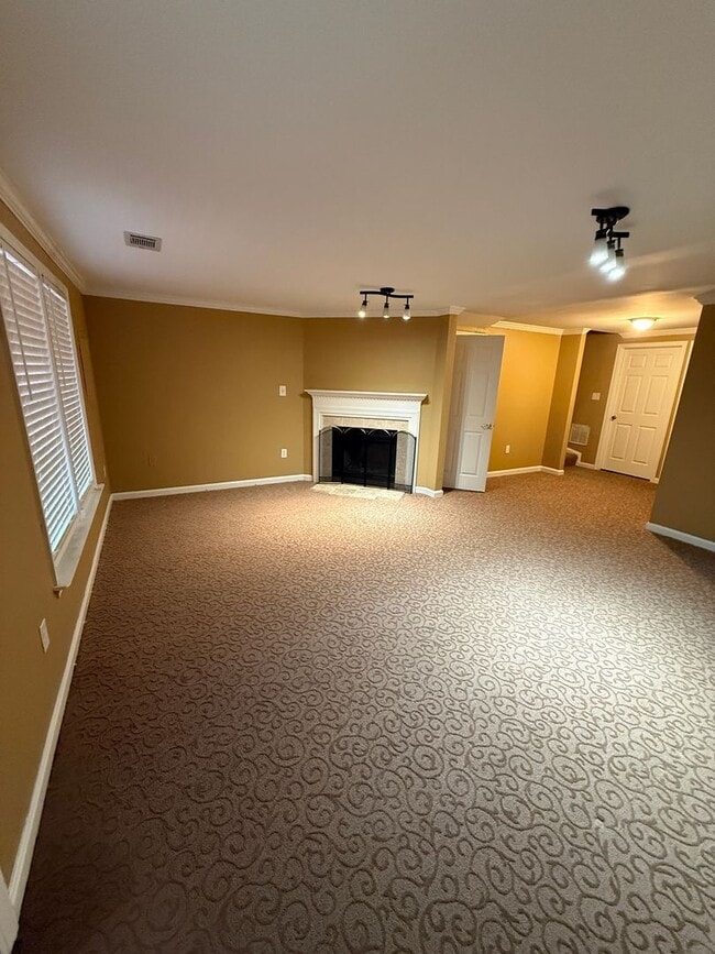 Building Photo - 4221 Devonwood Way