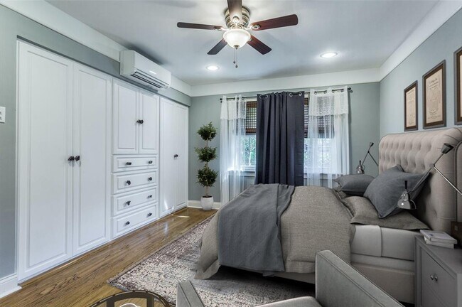 Building Photo - 4306 Benning Dr
