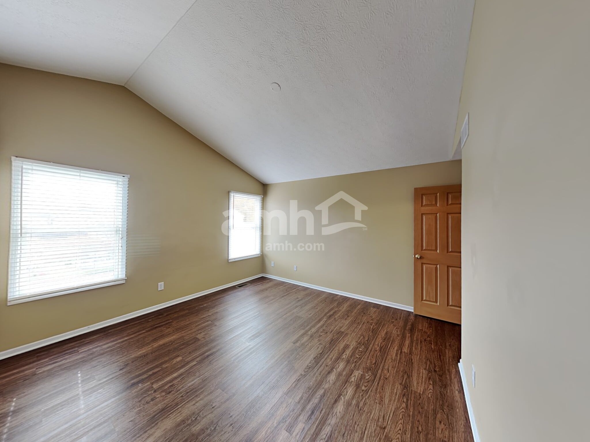 Building Photo - 7961 Blacklick View Dr