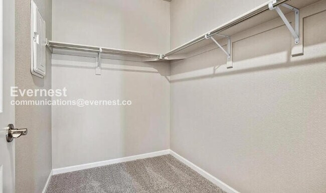 Building Photo - 3 Bed/2 Bath Home with Garage / Available Soon!