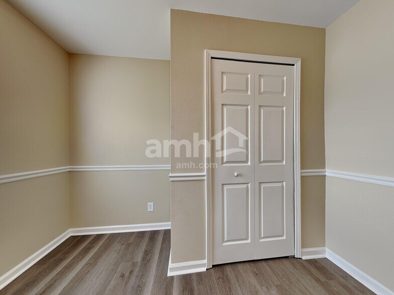Building Photo - 109 Rivermarsh Dr