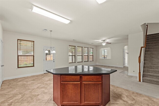 Building Photo - 16703 Summer Cypress Ct