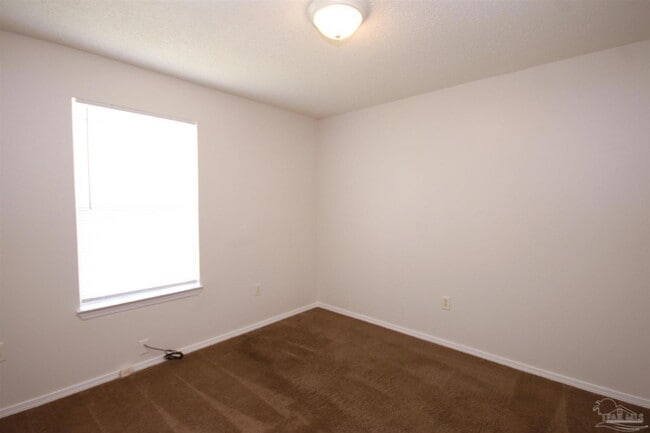 Building Photo - 624 N G St