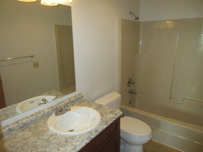 Building Photo - 3bd/2ba Renton Home