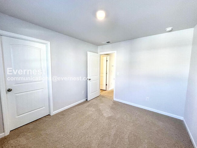 Building Photo - 1819 Wellwood LN