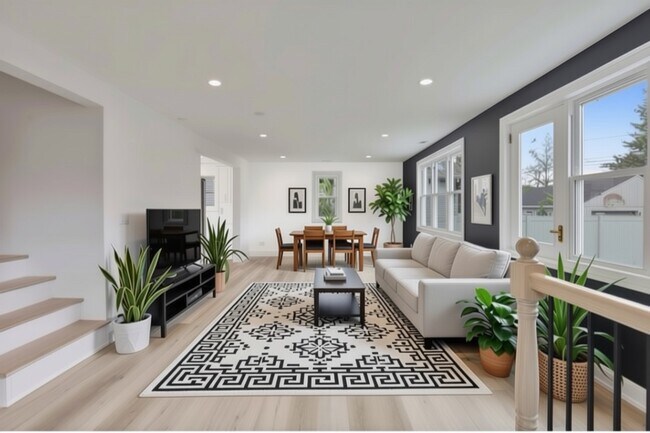 Building Photo - 9705 Oak Park Ave