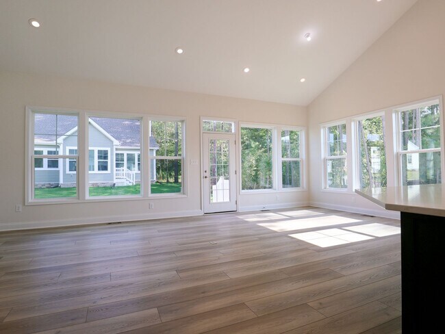 Building Photo - Luxury New Build in RounTrey – 4 Bed, 3 Ba...