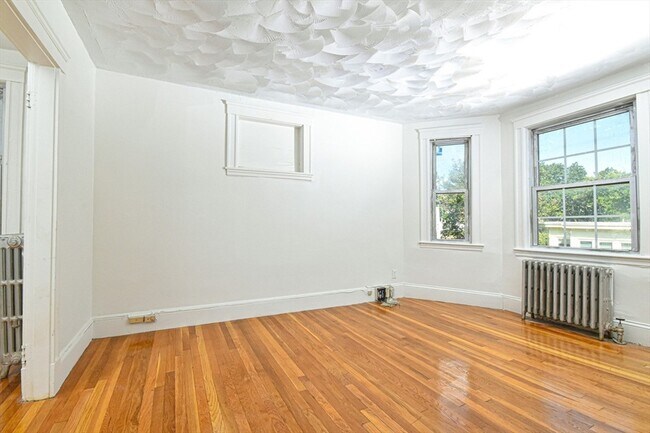 Building Photo - 19 Ronan St