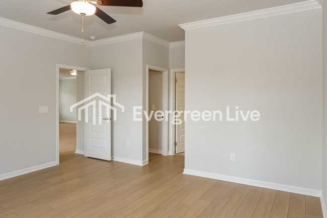 Building Photo - 303 Pond Spg Dr