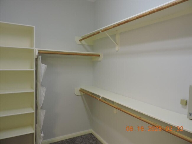 Building Photo - 2410 Calumet St