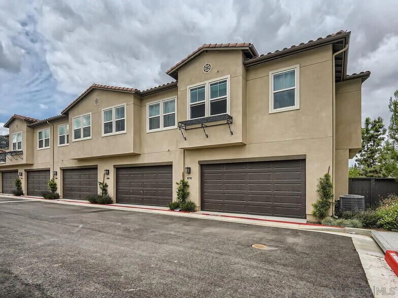 Building Photo - 8710 Barbados Ln