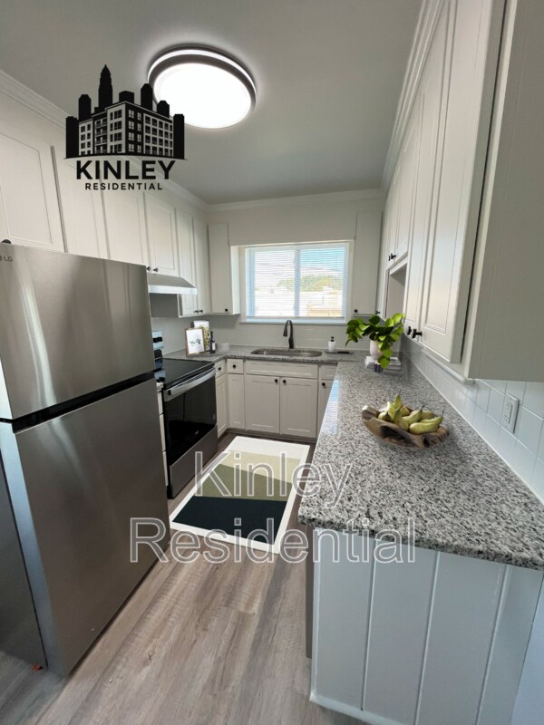 Building Photo - 3647 Spangenberg Ave
