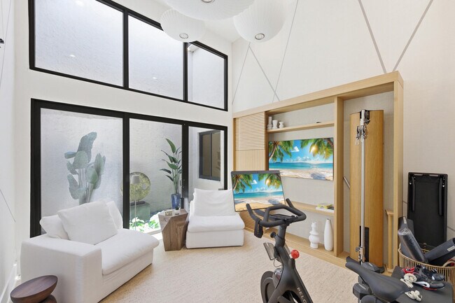 Building Photo - 2552 Sheltingham Dr