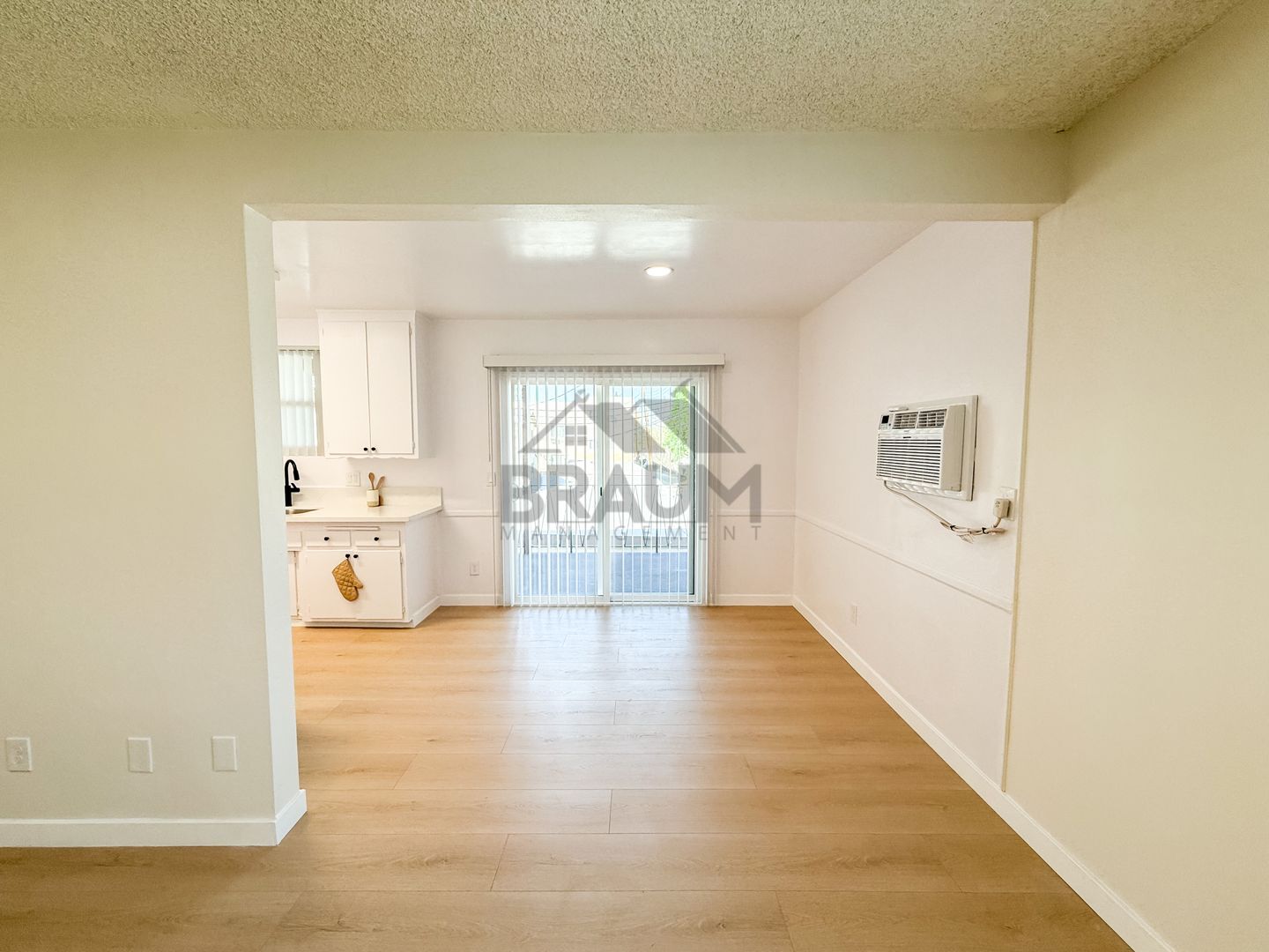 Building Photo - 19405 Haynes St