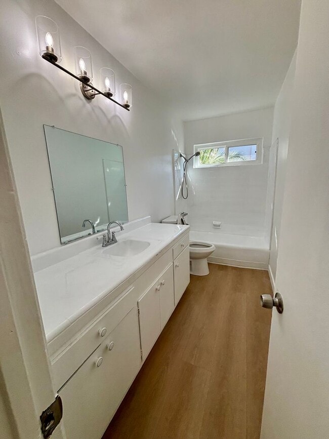 Building Photo - Tujunga Canyon Blvd, 10208-10212