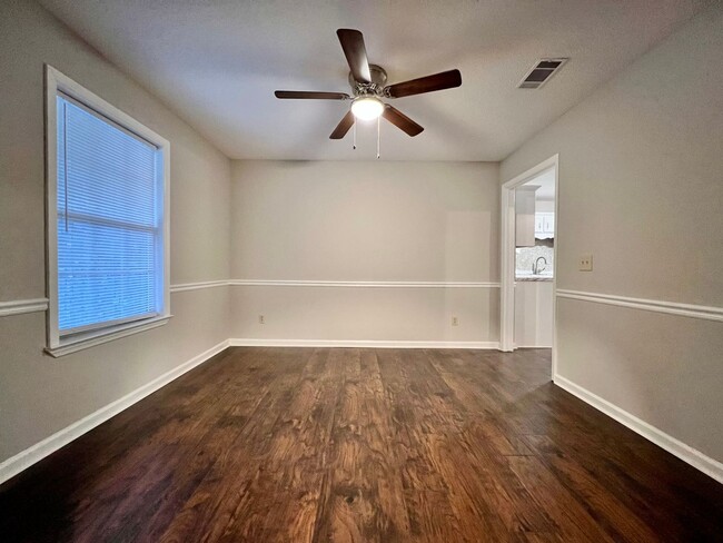 Building Photo - AVAILABLE JUNE [NO PETS PERMITTED]