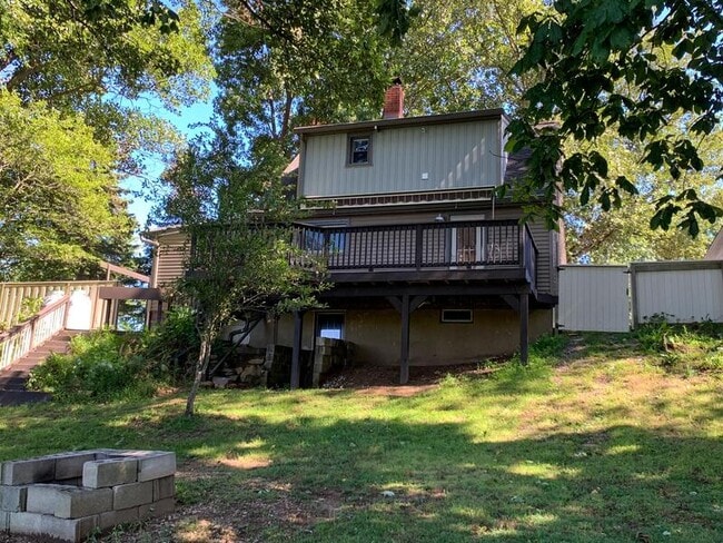 Building Photo - 1057 Ridge Rd