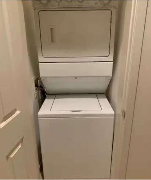 In Unit Washer/Dryer - 1804 10th Ave W