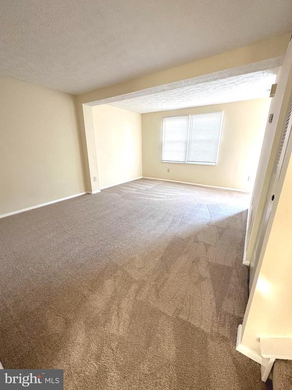 Building Photo - 8440 Rocky Knob Ct