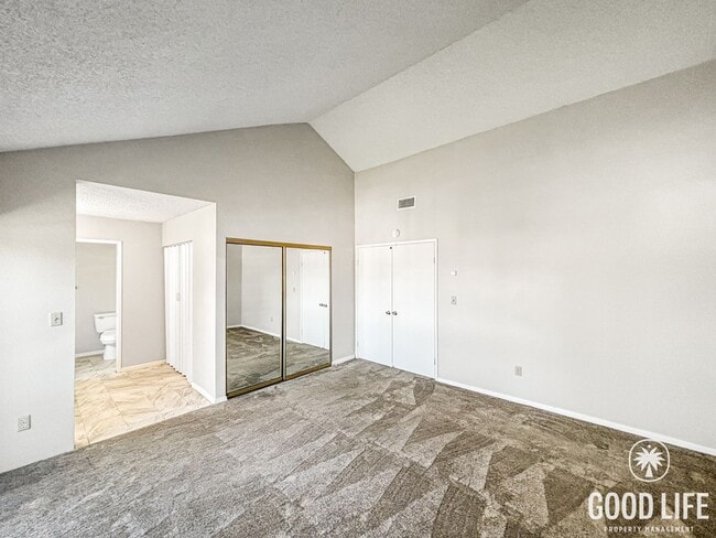 Building Photo - Stunning 3BD/2.5BA Townhouse in El Cajon W/ Central A/C, W/D, 2 Balconies, & Community Pool/Spa!