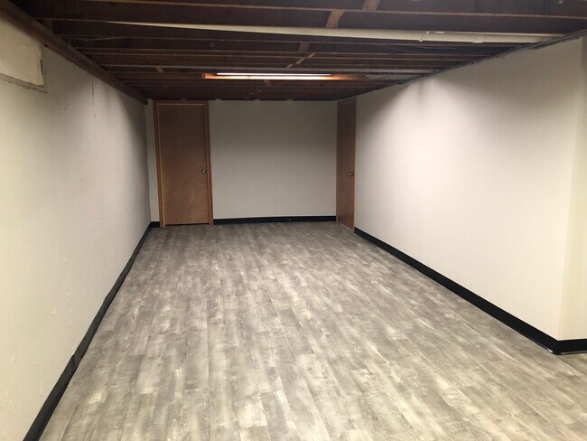 Building Photo - 12808 S Marquette Ave