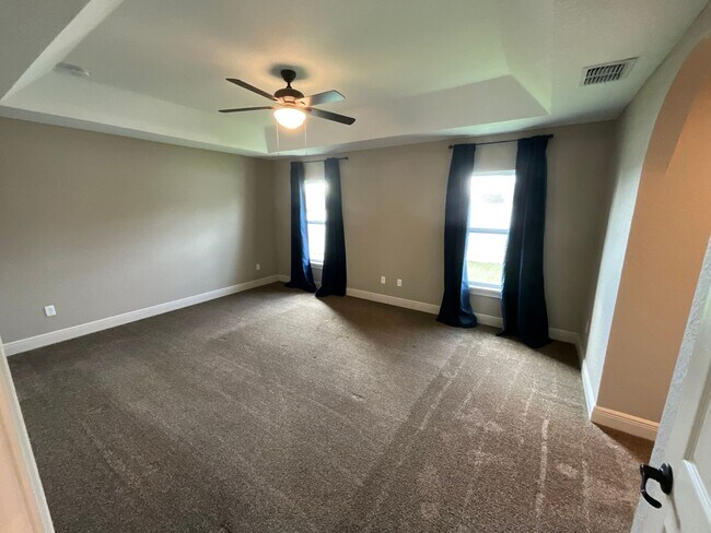 Building Photo - 455 Marion Oaks Ln