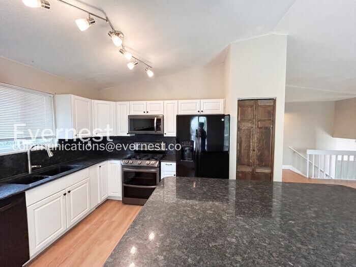 Building Photo - 6980 Goldfield Dr