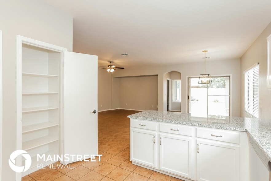 Building Photo - 12914 W Rosewood Dr