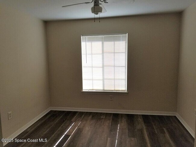 Building Photo - 3551 D'Avinci Way